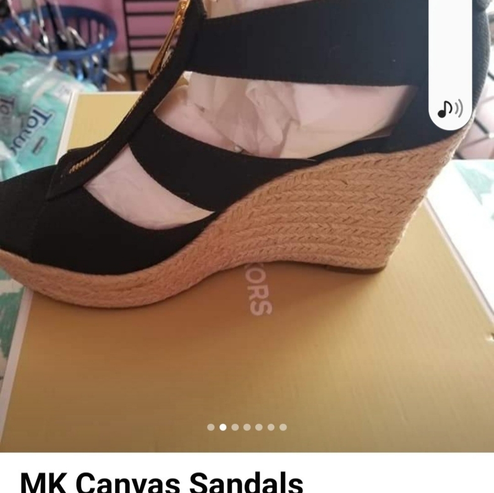 Shoes - Picture 2 of 6